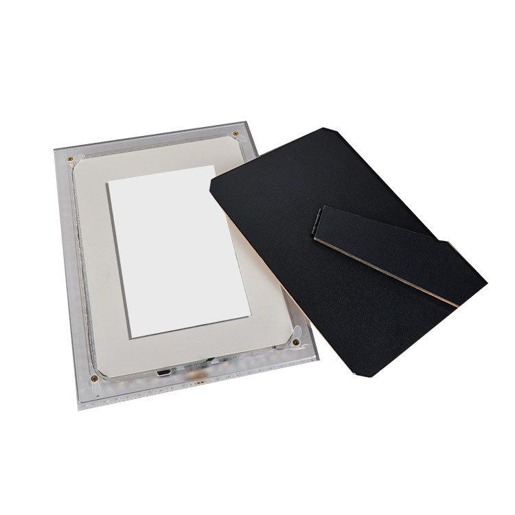 Ledli Pembe Çiçekli Fotoğraf Çerçevesi - 18x23cm - Görsel 2